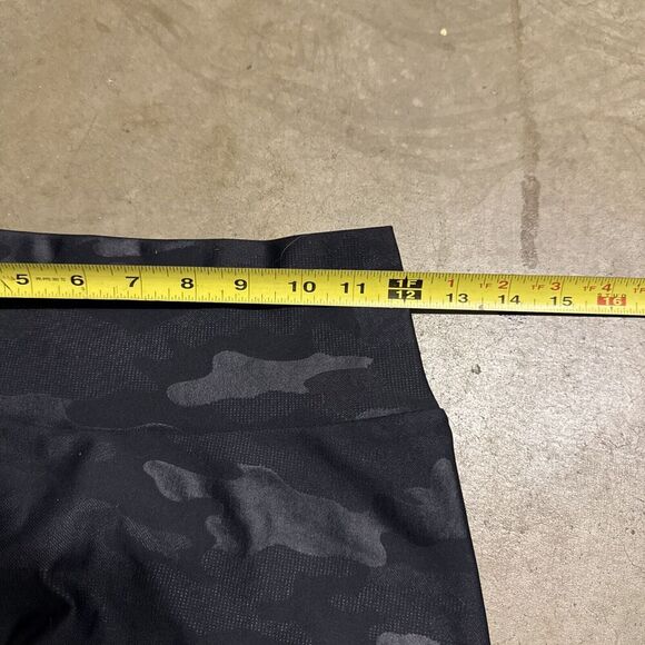 The Drive Clothing Co DDD Camo Booty Scrunch Spandex Womens Shorts S‎ Workout - Picture 10 of 10